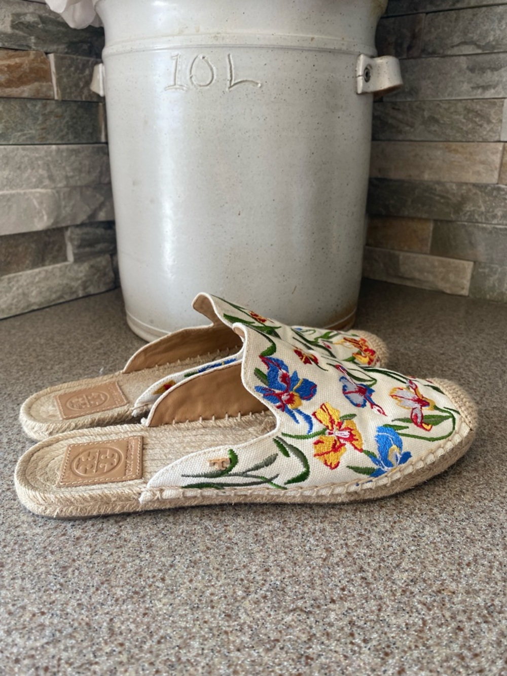 Tory Burch Max Ivory Painted Iris Embroidered Espadrille Slide - Picture 5 of 8